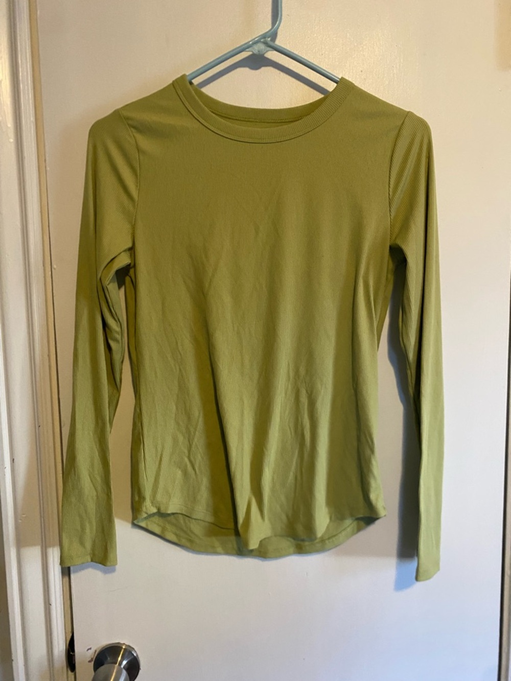 No Boundaries Olive Green Long Sleeve Crewneck Top